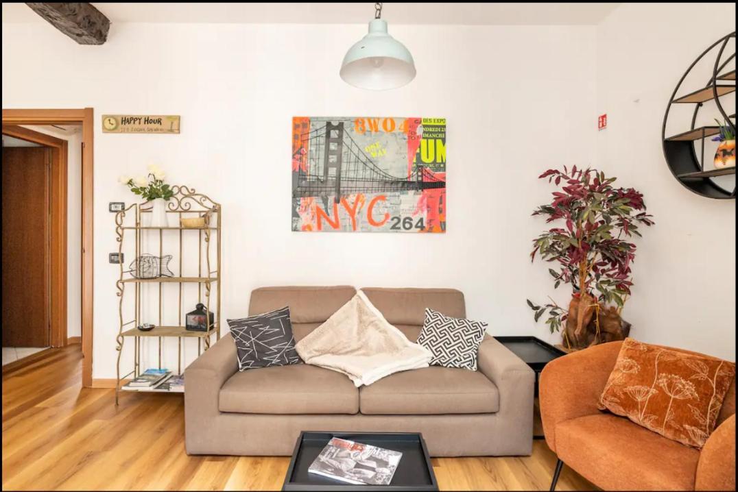 Piazza Volta Apartment Como Eksteriør billede